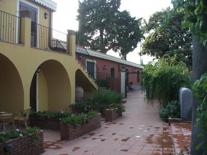 Villa La Terra Del Mezzo Riposto Esterno foto