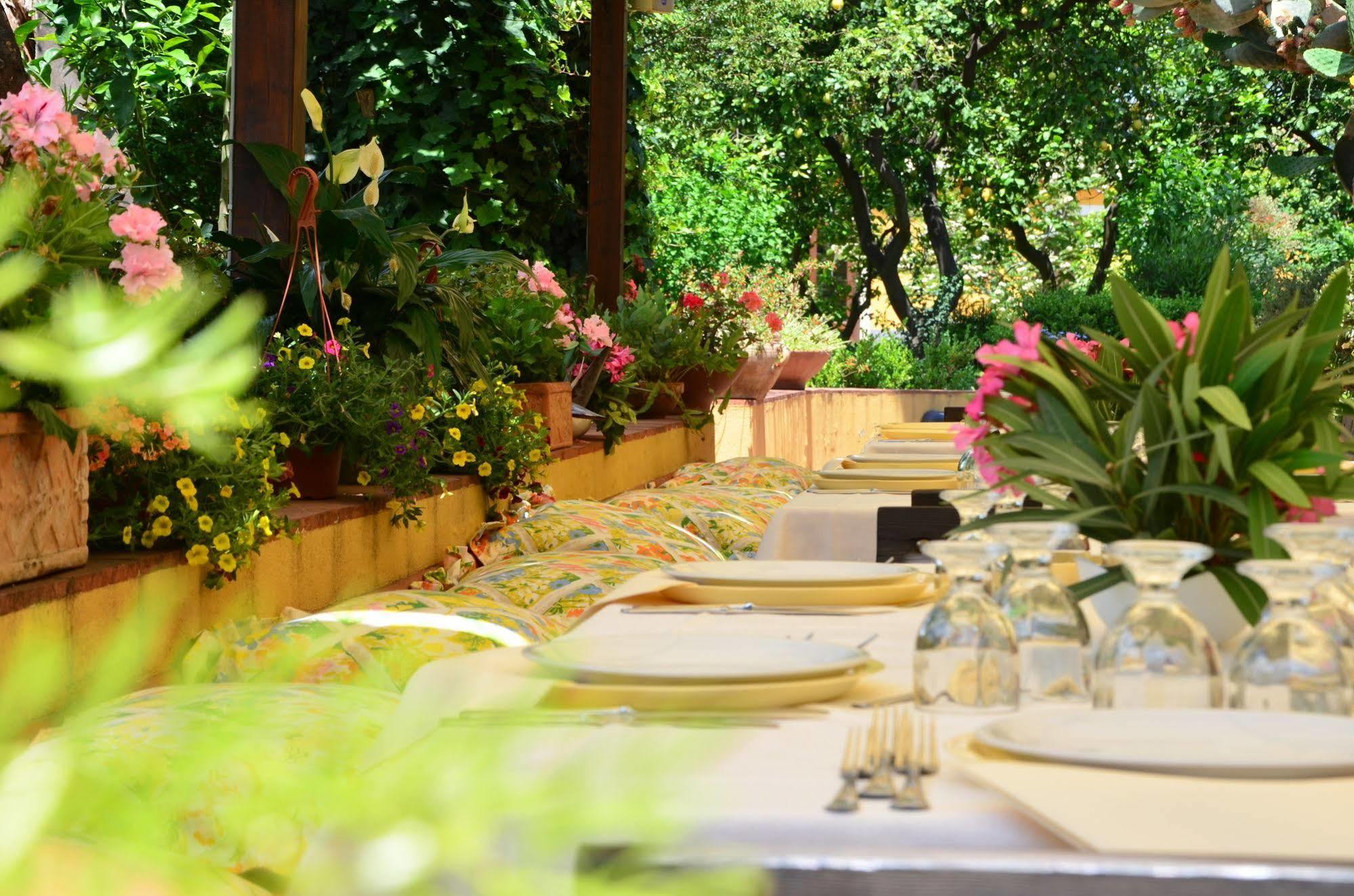 Villa La Terra Del Mezzo Riposto Esterno foto