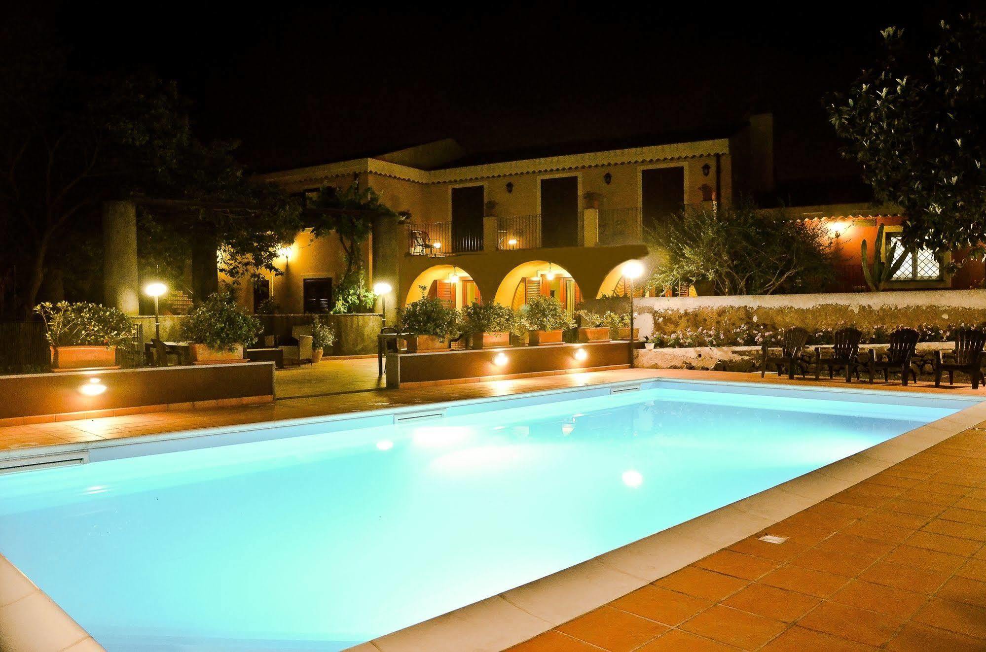 Villa La Terra Del Mezzo Riposto Esterno foto